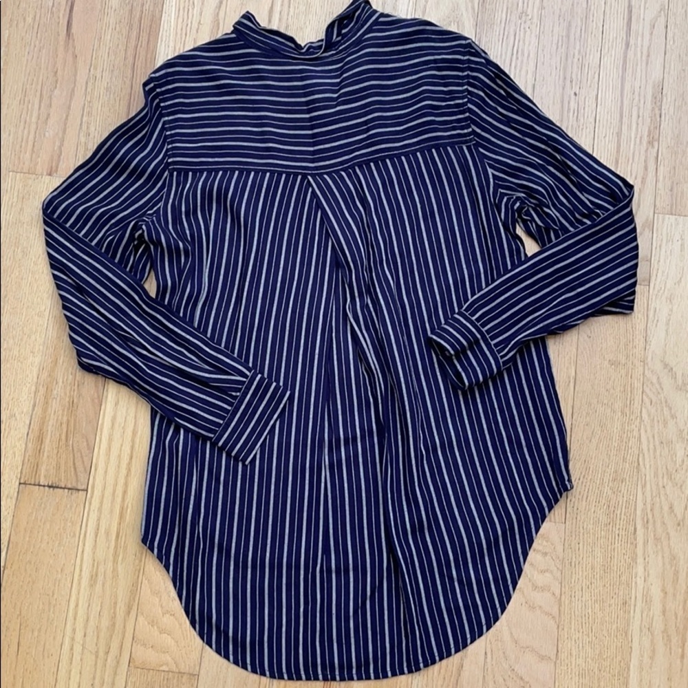 Universal Threads Striped Button Down Navy Shirt … - image 3